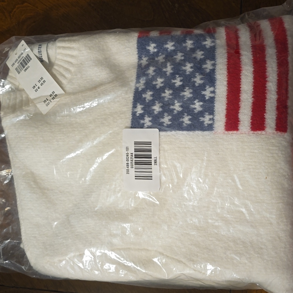 Hollister American Flag Sweater - Picture 4 of 8